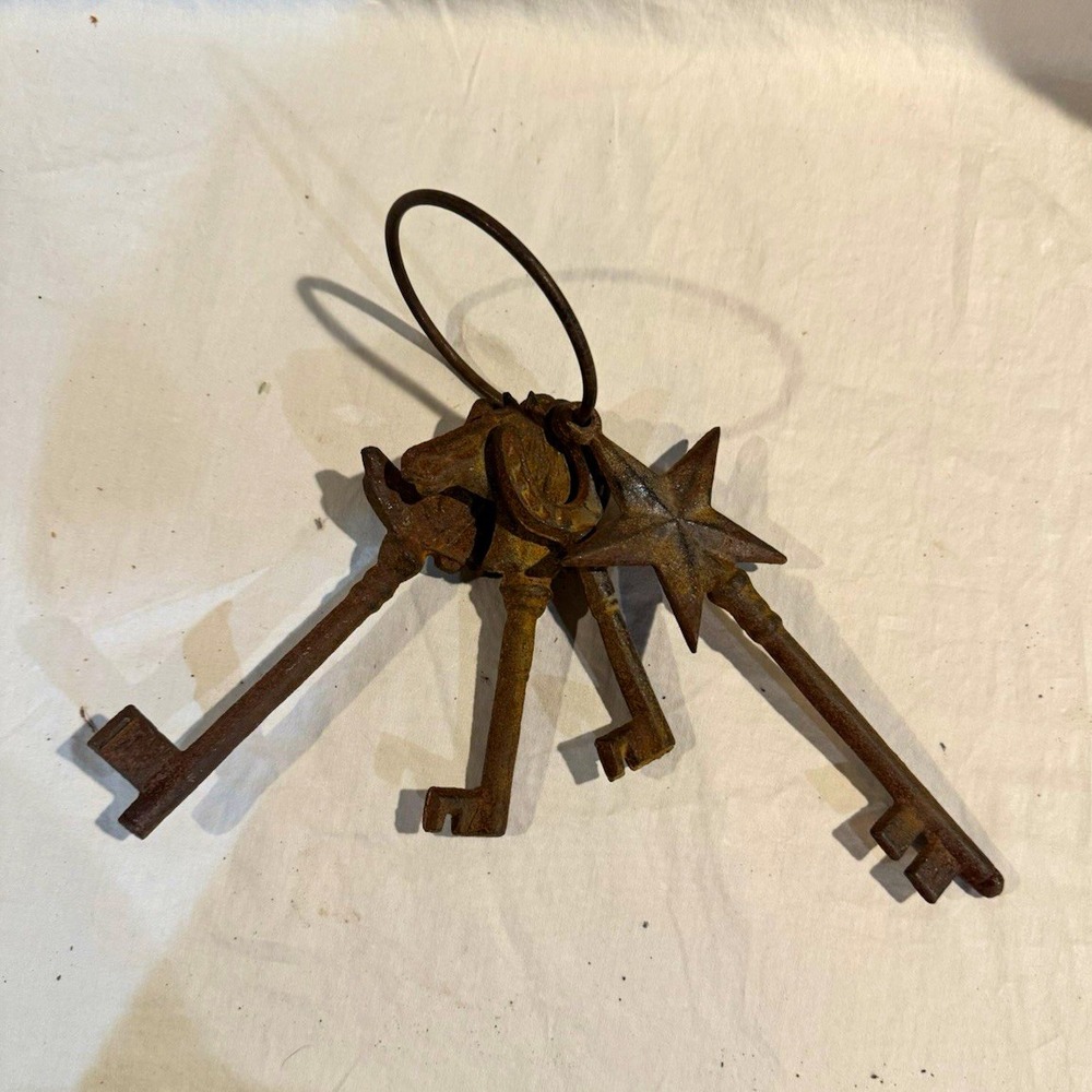 Antique Vintage Skeleton Keys Lot on Key Ring w/ Star & Horse Head Ends